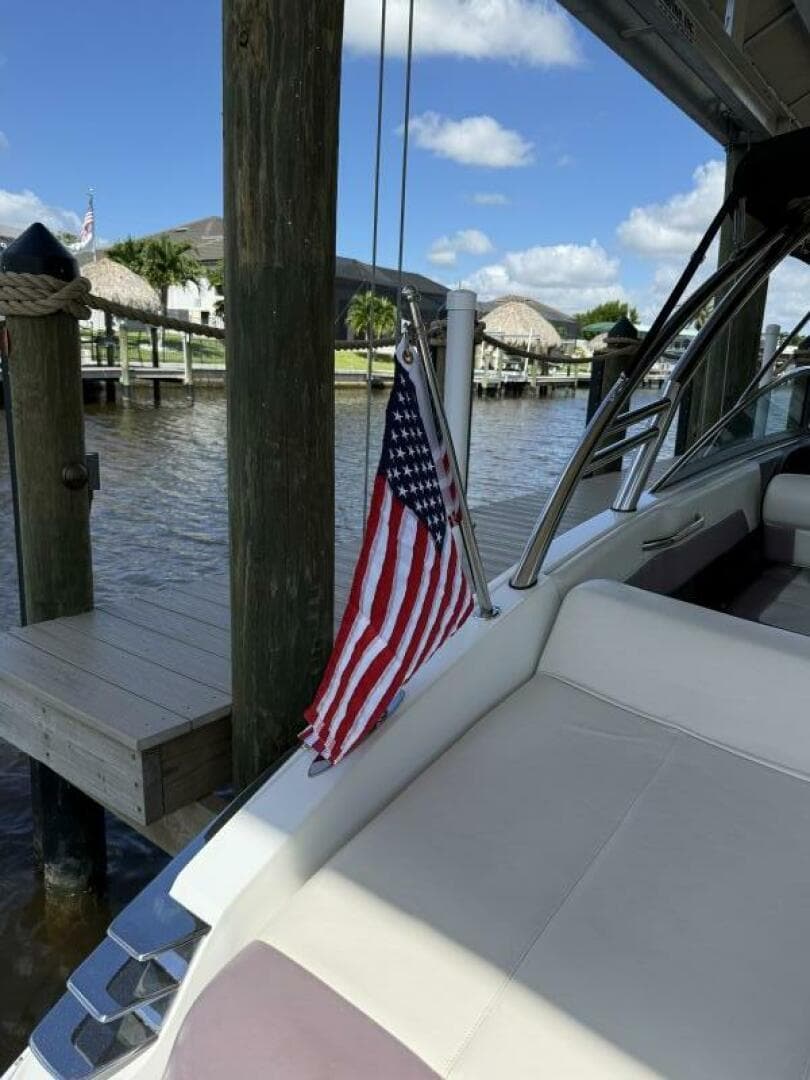 2010 Cobalt 296 — photo 26