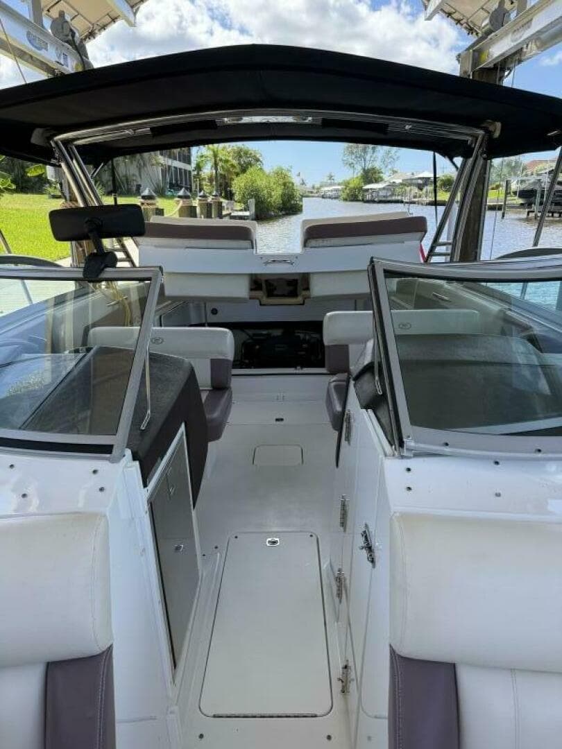 2010 Cobalt 296 — photo 9