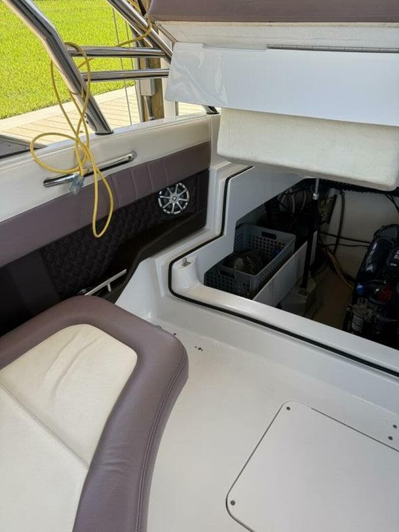 2010 Cobalt 296 — photo 43