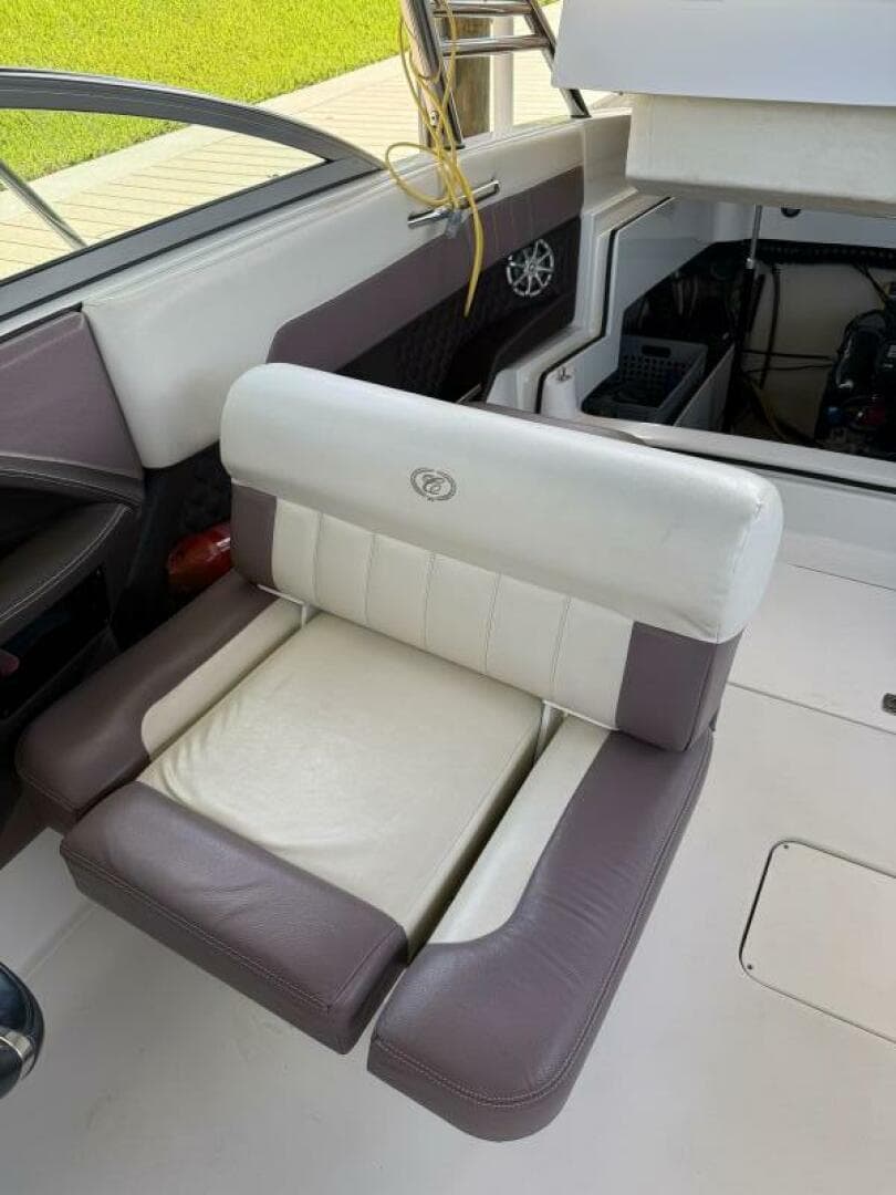 2010 Cobalt 296 — photo 17