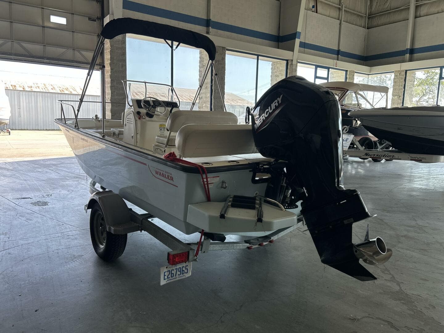 2020 Boston Whaler — photo 5