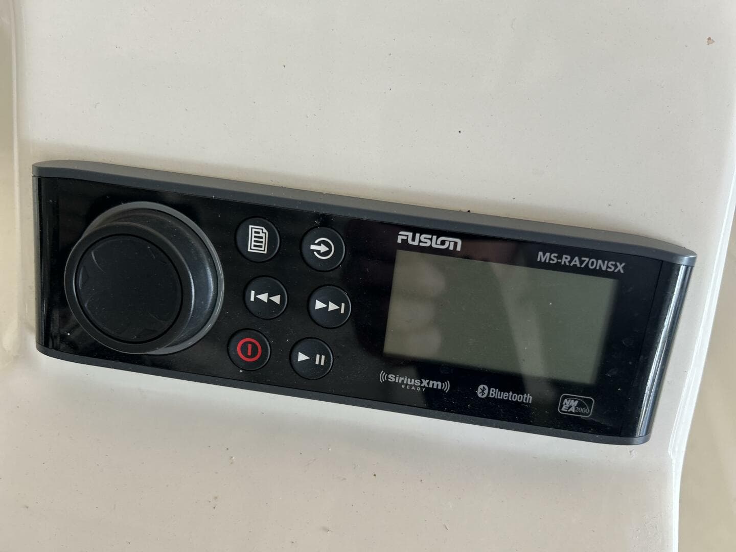 2020 Boston Whaler — photo 16