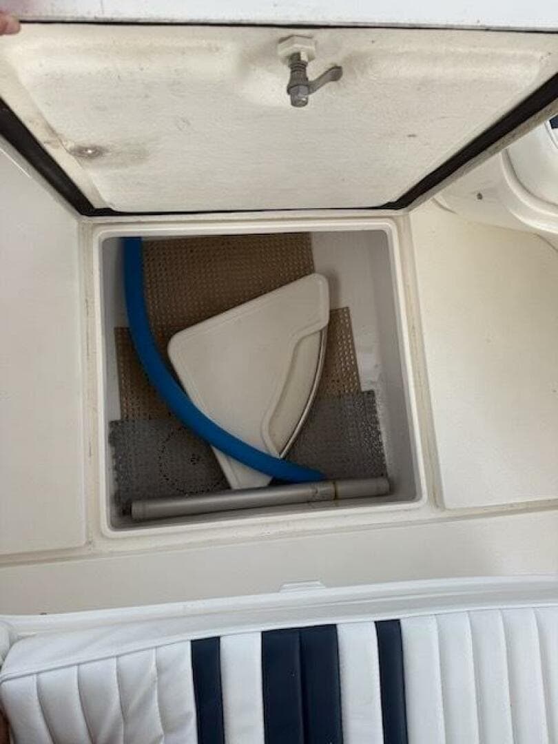 2000 Intrepid 356 Cuddy — photo 20