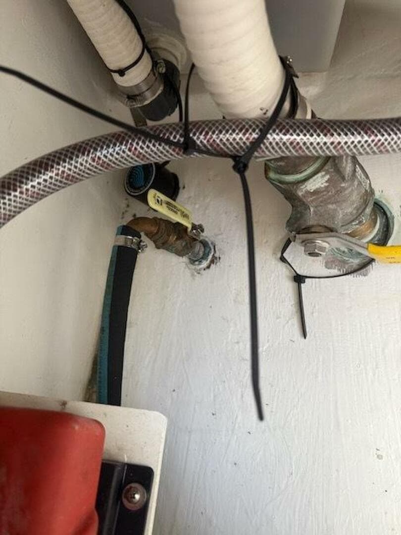 2000 Intrepid 356 Cuddy — photo 22