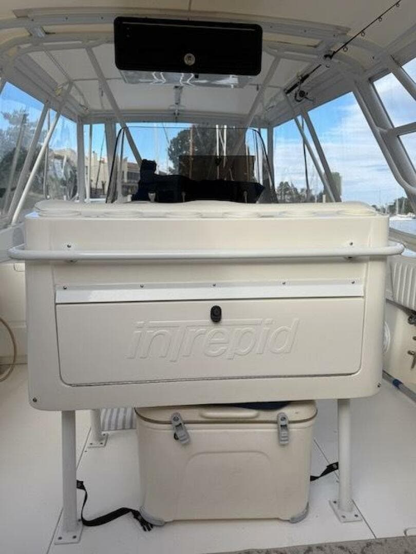 2000 Intrepid 356 Cuddy — photo 11