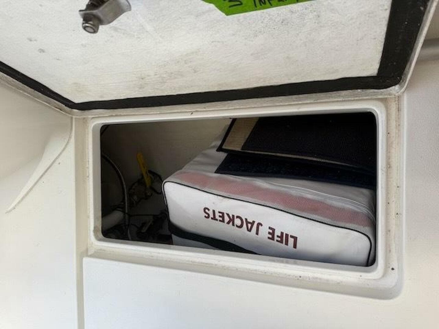 2000 Intrepid 356 Cuddy — photo 21