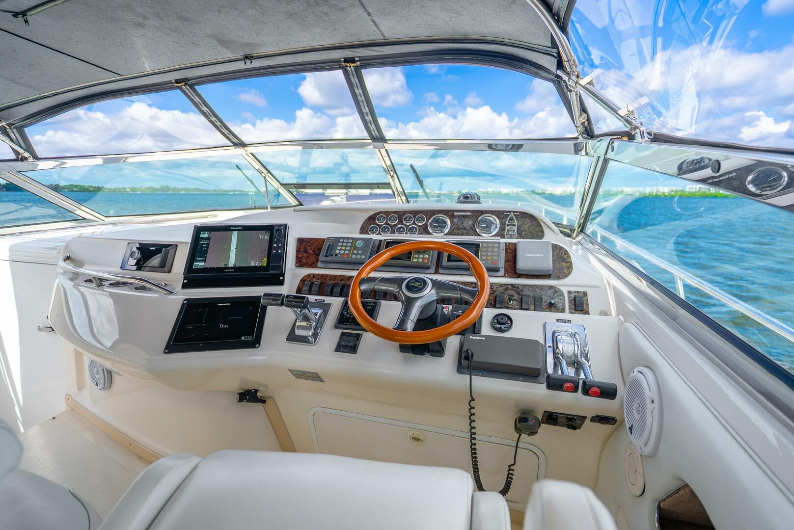 1998 Sea Ray — photo 26