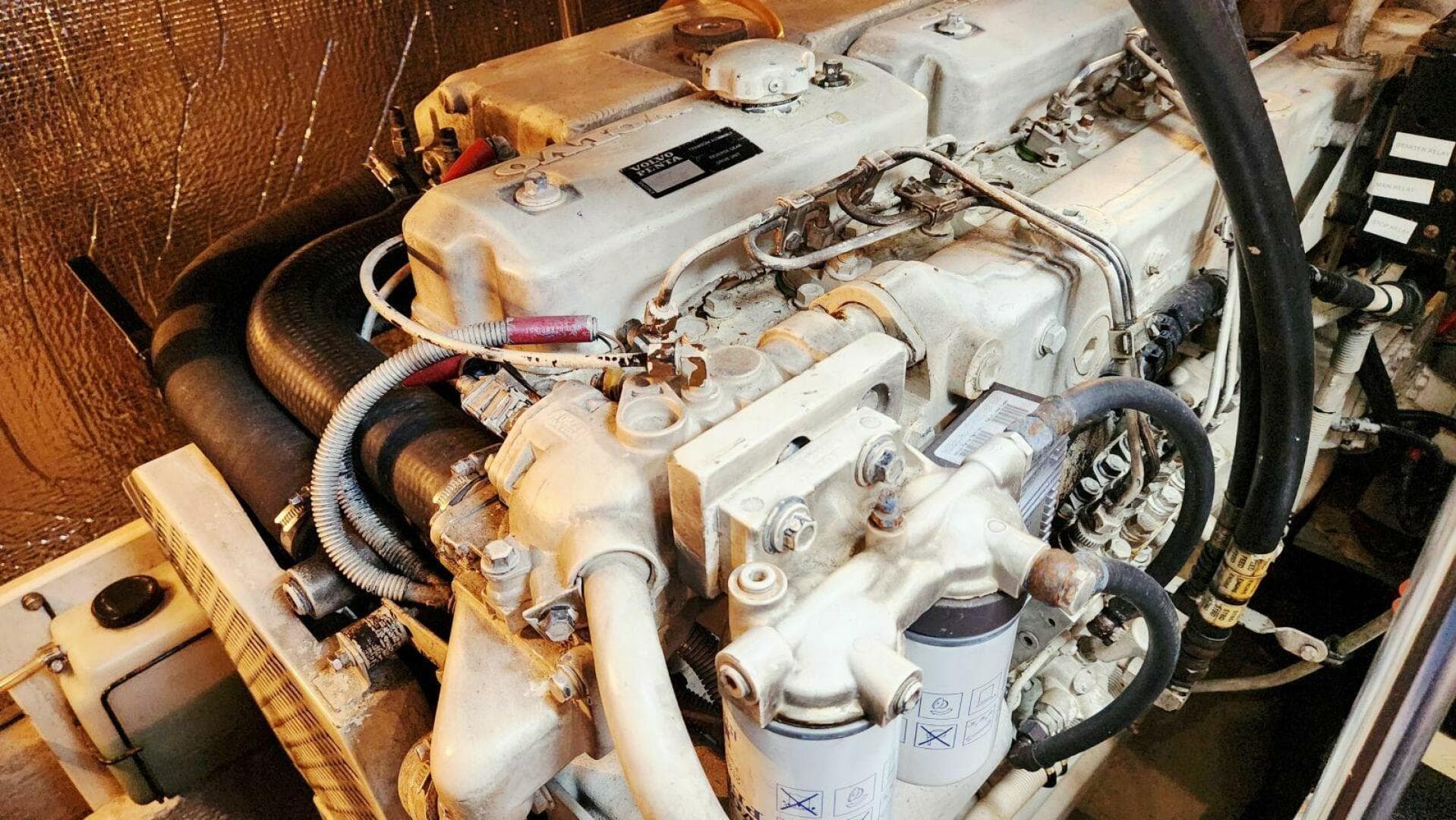 2000 Cruisers Yachts 4450 Express — photo 64