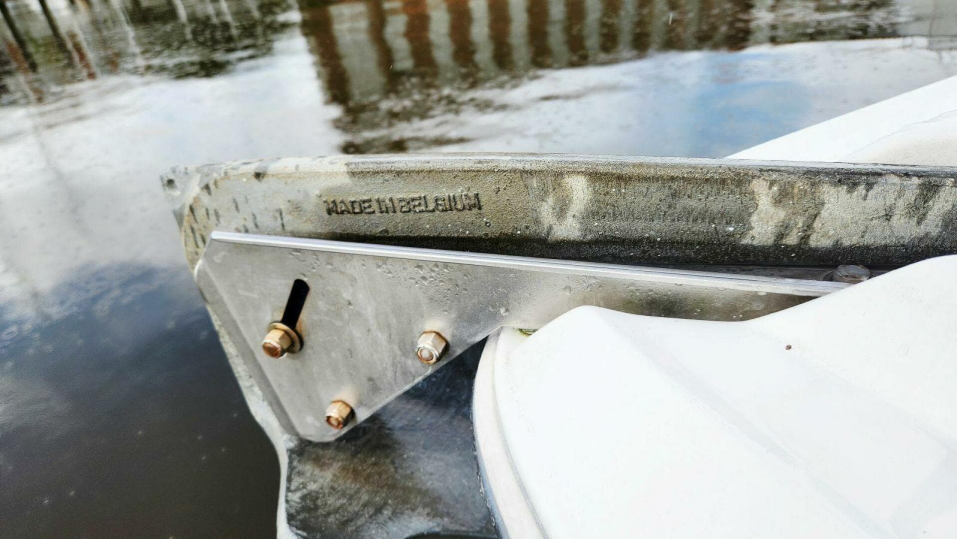 2000 Cruisers Yachts 4450 Express — photo 9