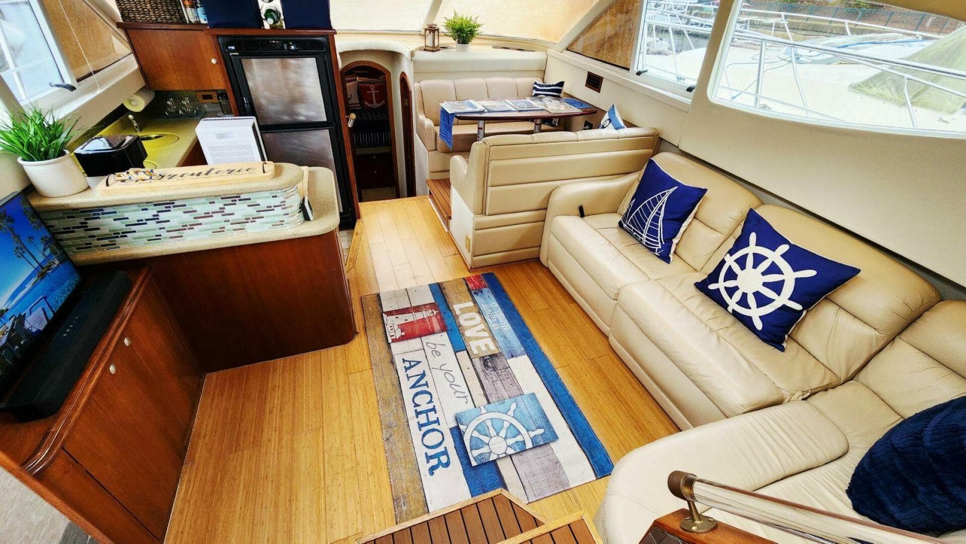 2000 Cruisers Yachts 4450 Express — photo 28