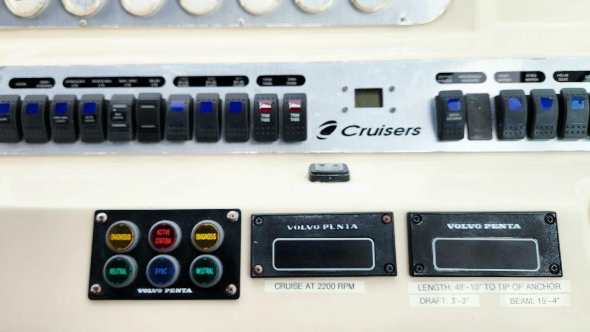 2000 Cruisers Yachts 4450 Express — photo 24