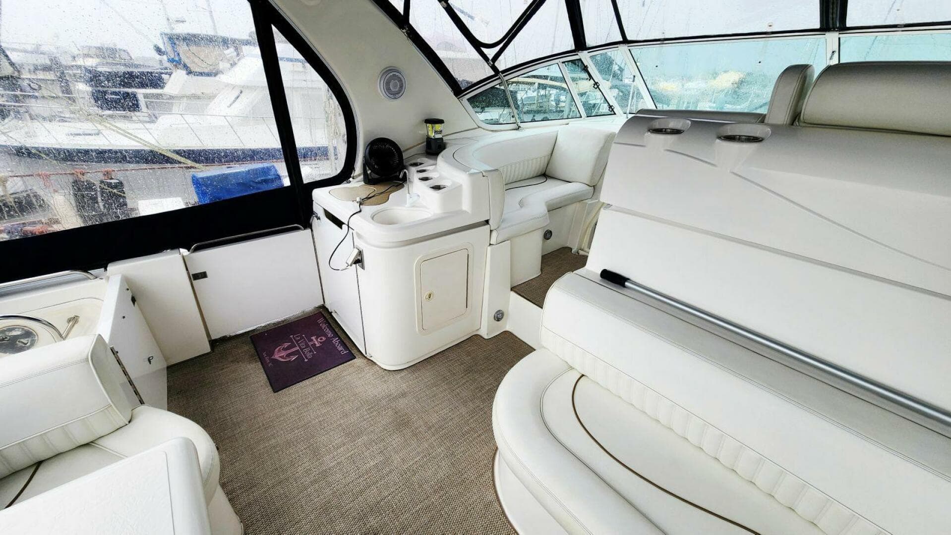 2000 Cruisers Yachts 4450 Express — photo 15