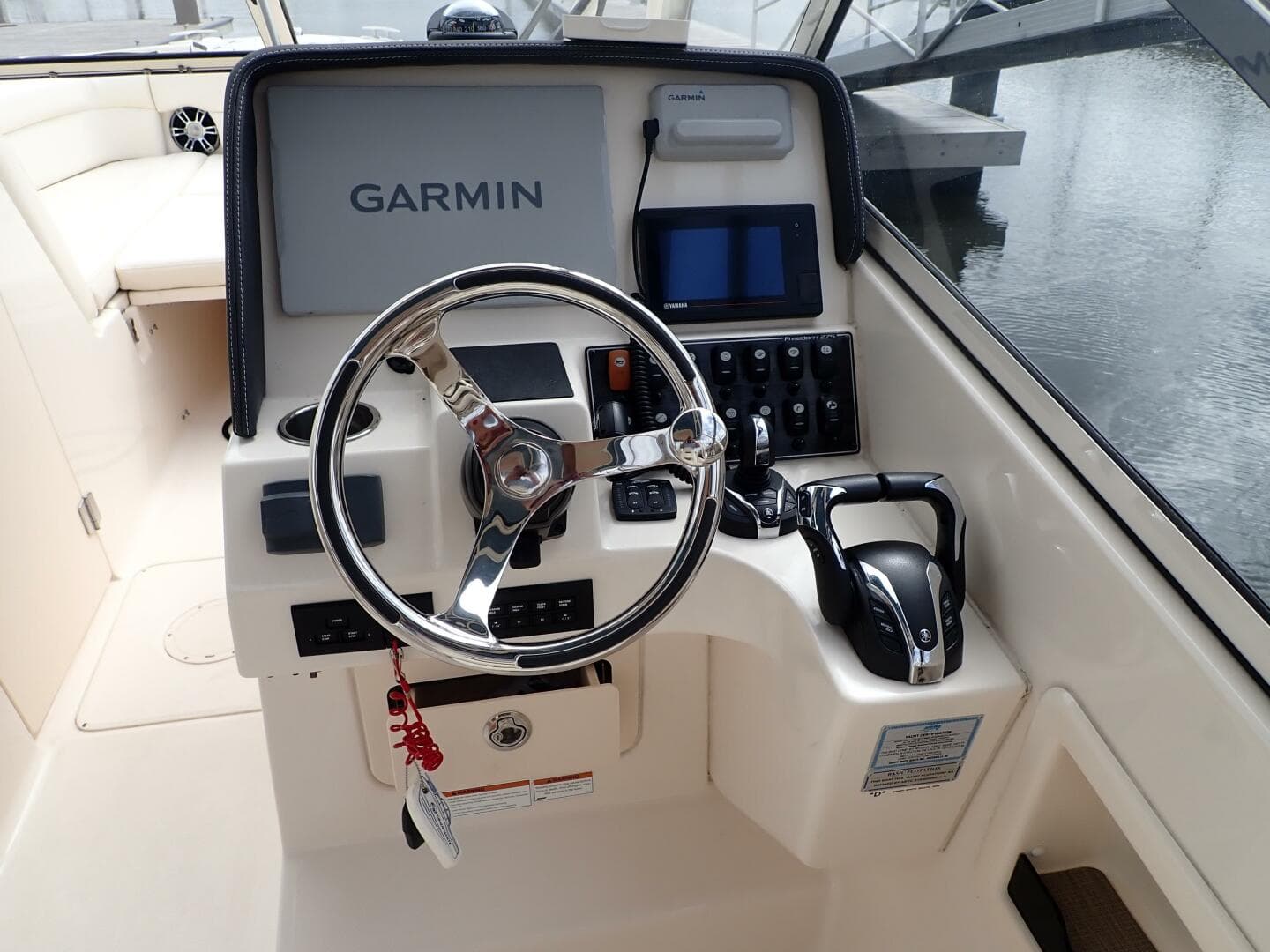 2021 Grady-White 275 — photo 19