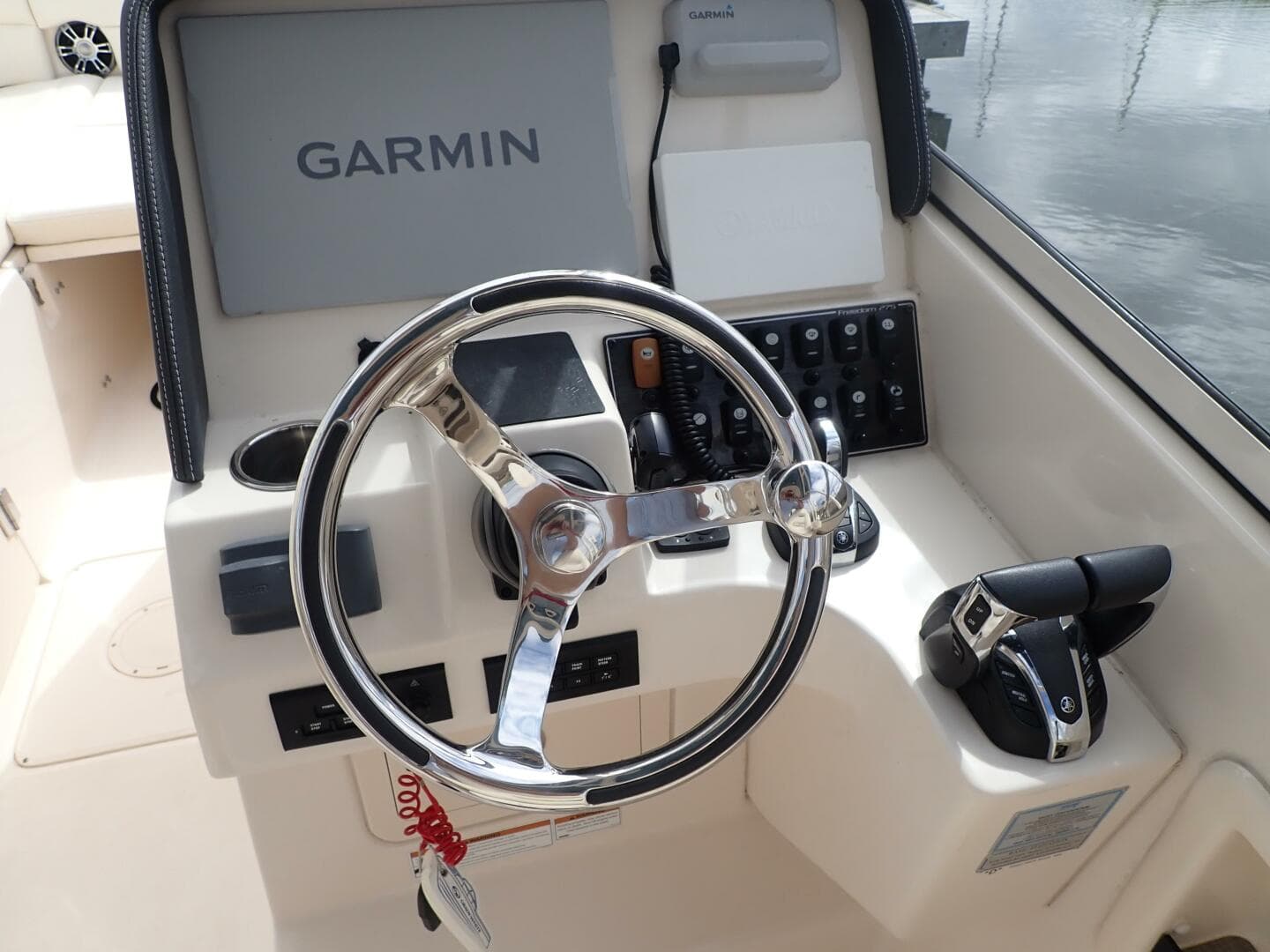 2021 Grady-White 275 — photo 33