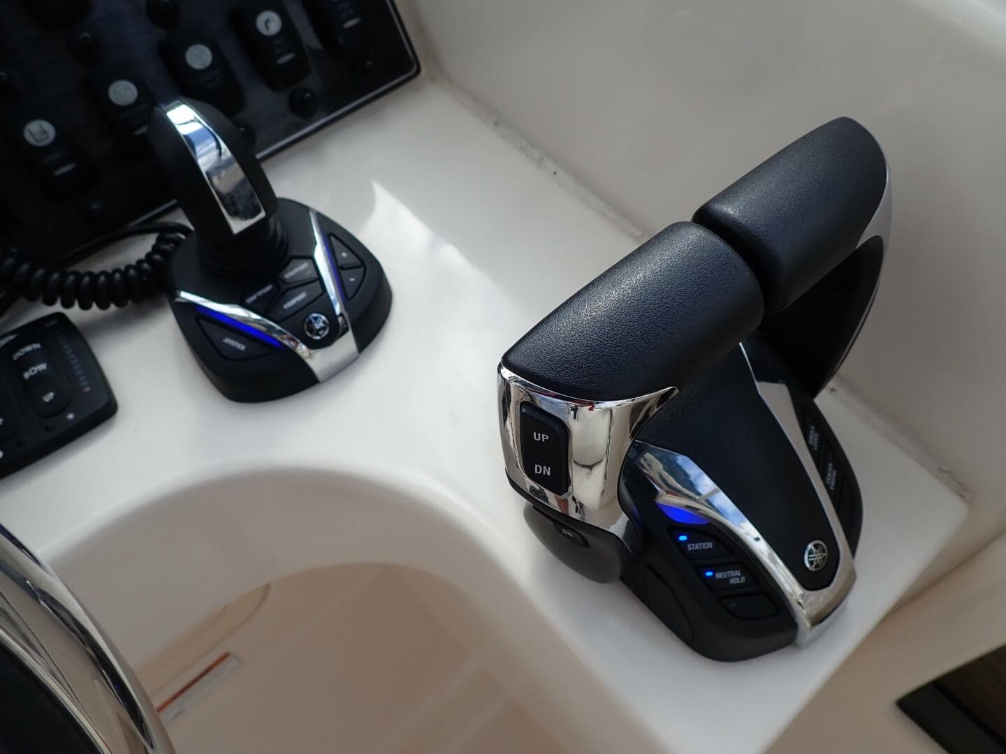 2021 Grady-White 275 — photo 51