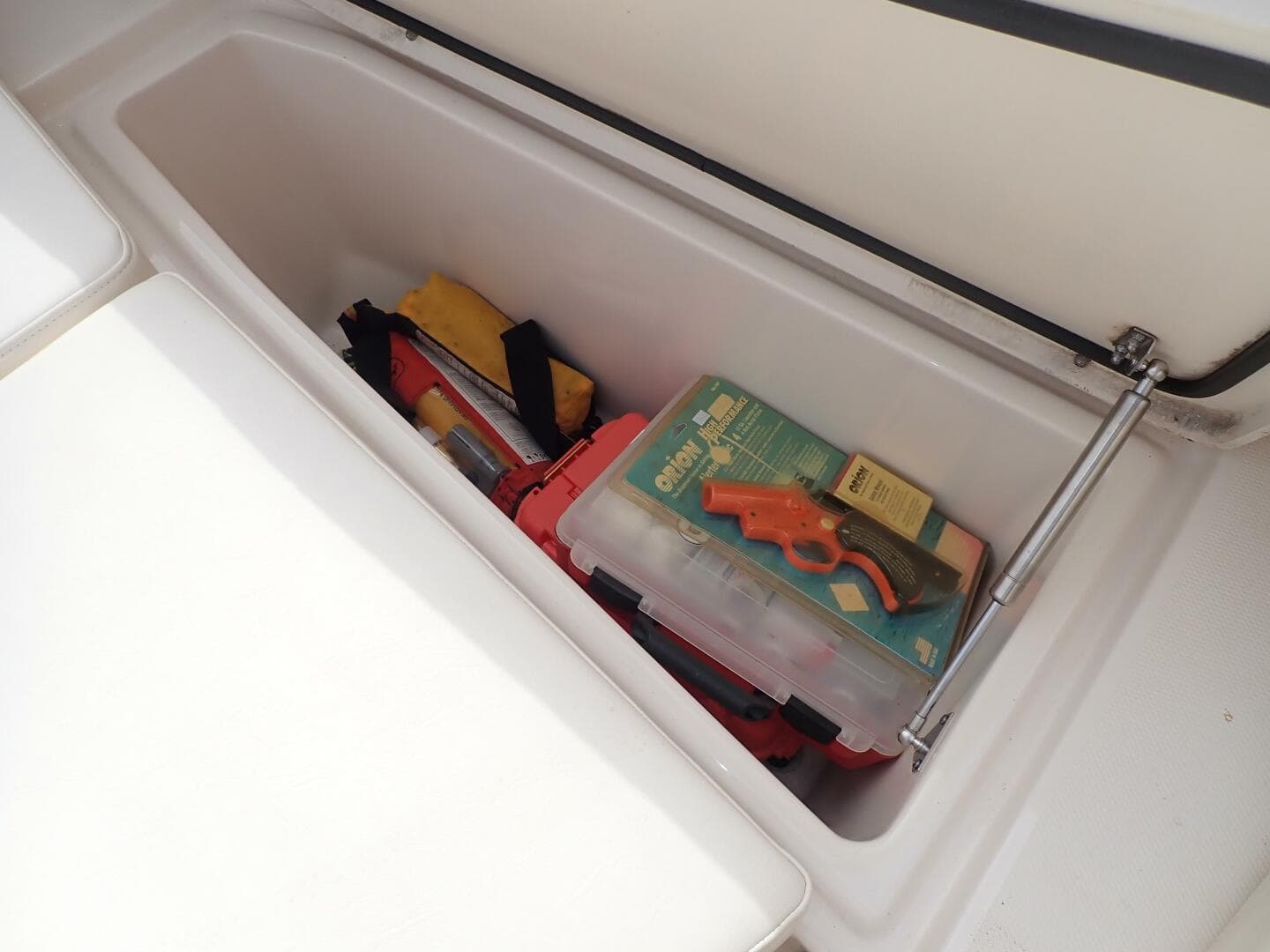 2021 Grady-White 275 — photo 36