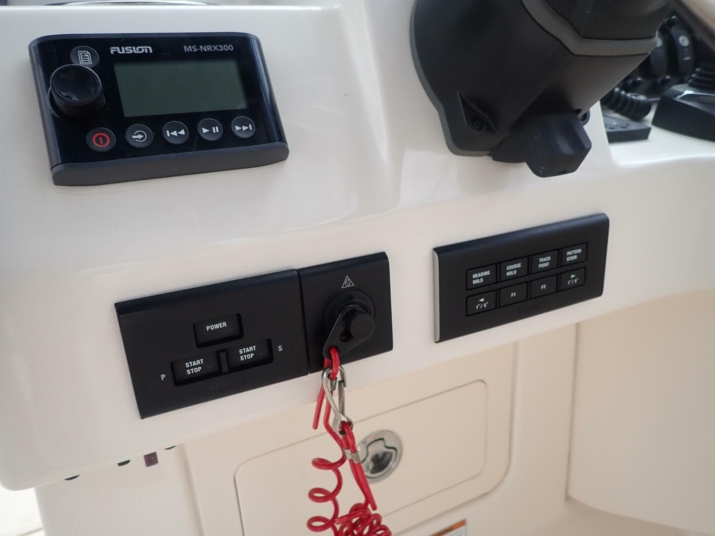 2021 Grady-White 275 — photo 30