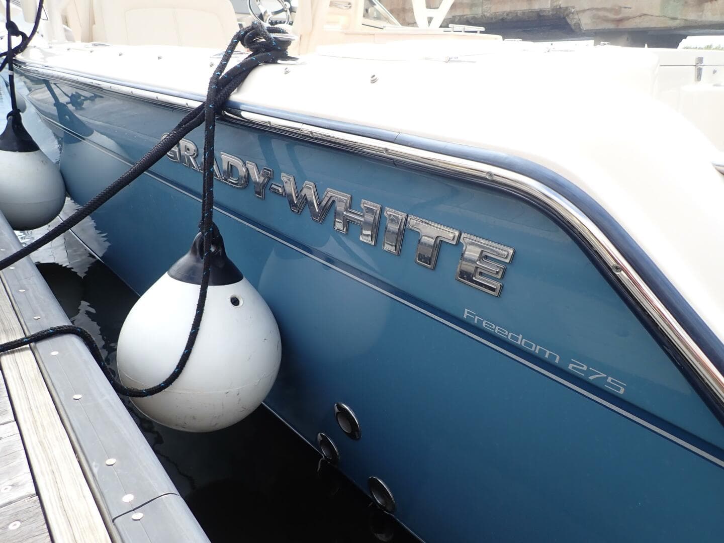 2021 Grady-White 275 — photo 44