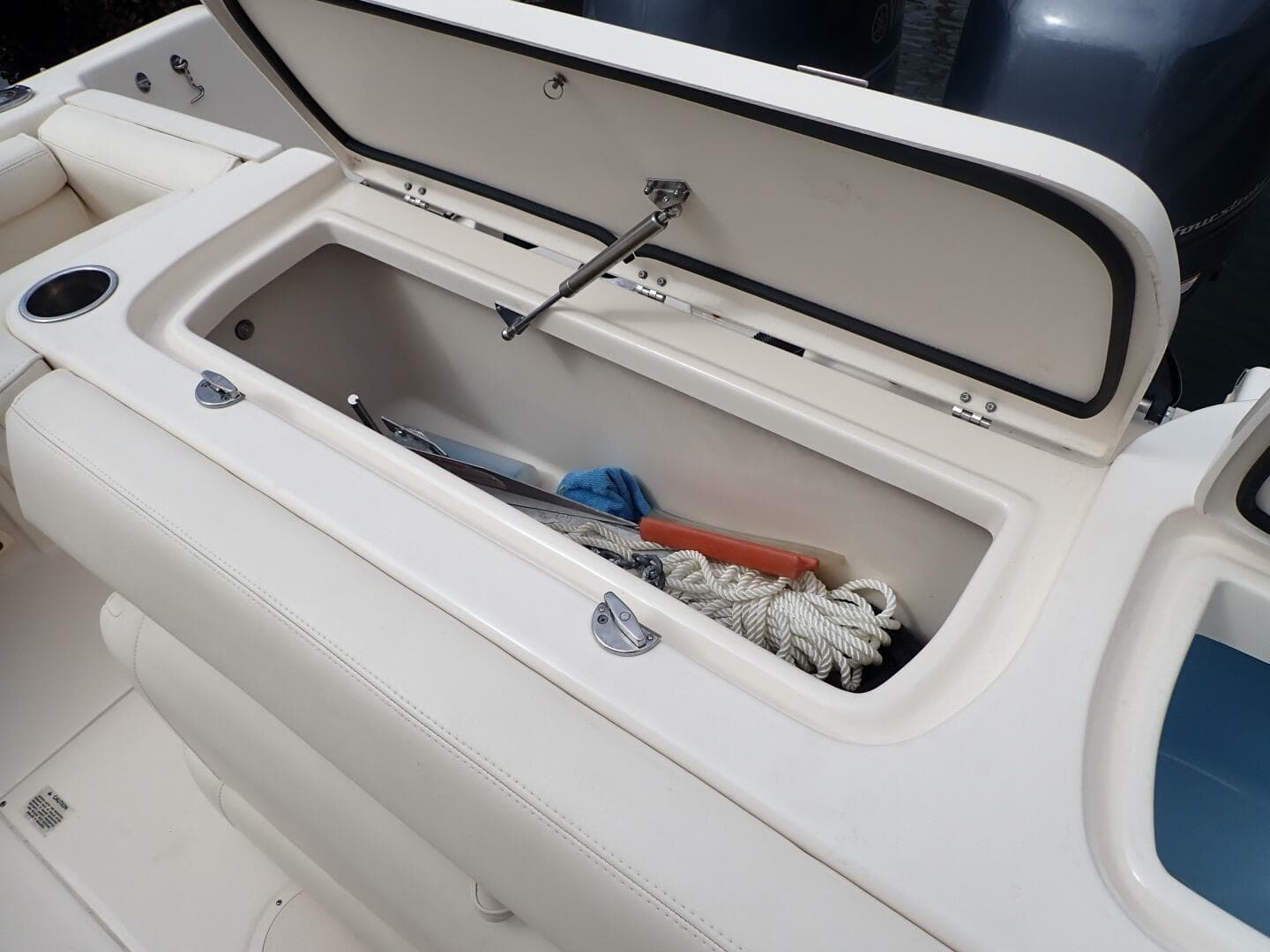 2021 Grady-White 275 — photo 18