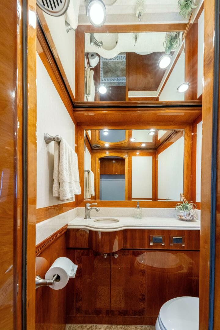 2009 Hargrave — photo 16