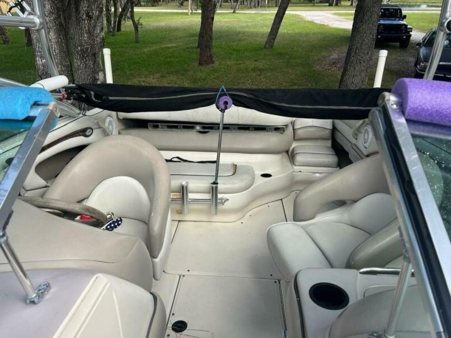 2003 Sea Ray 220 Bow Rider — photo 10
