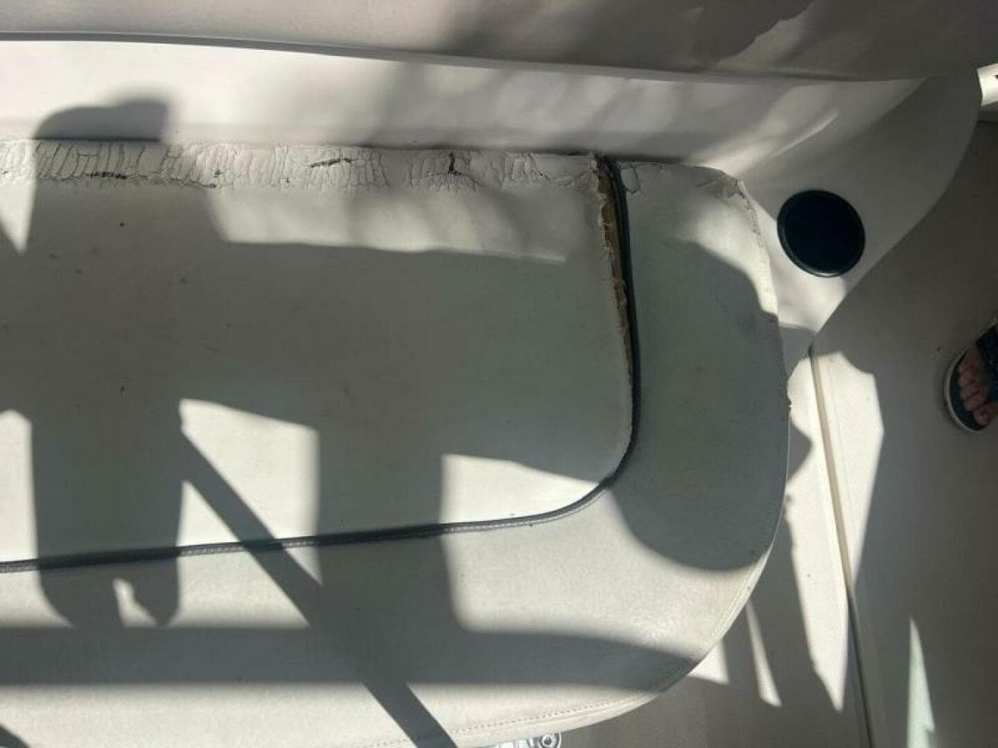 2003 Sea Ray 220 Bow Rider — photo 16