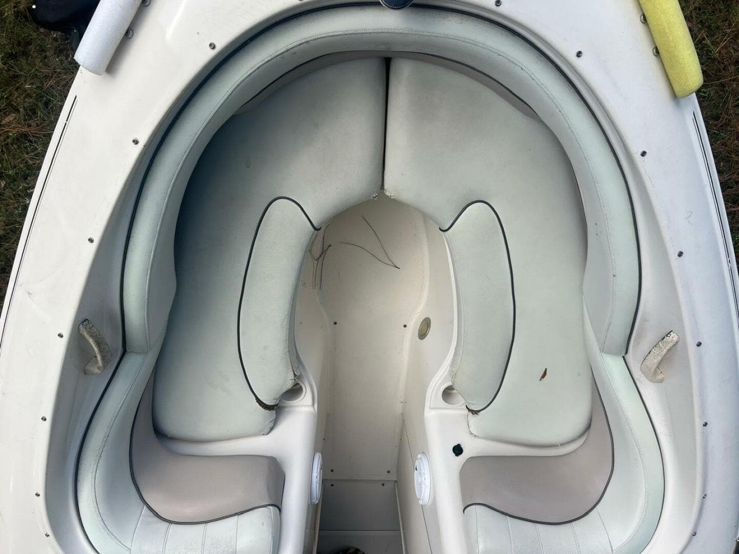 2003 Sea Ray 220 Bow Rider — photo 5