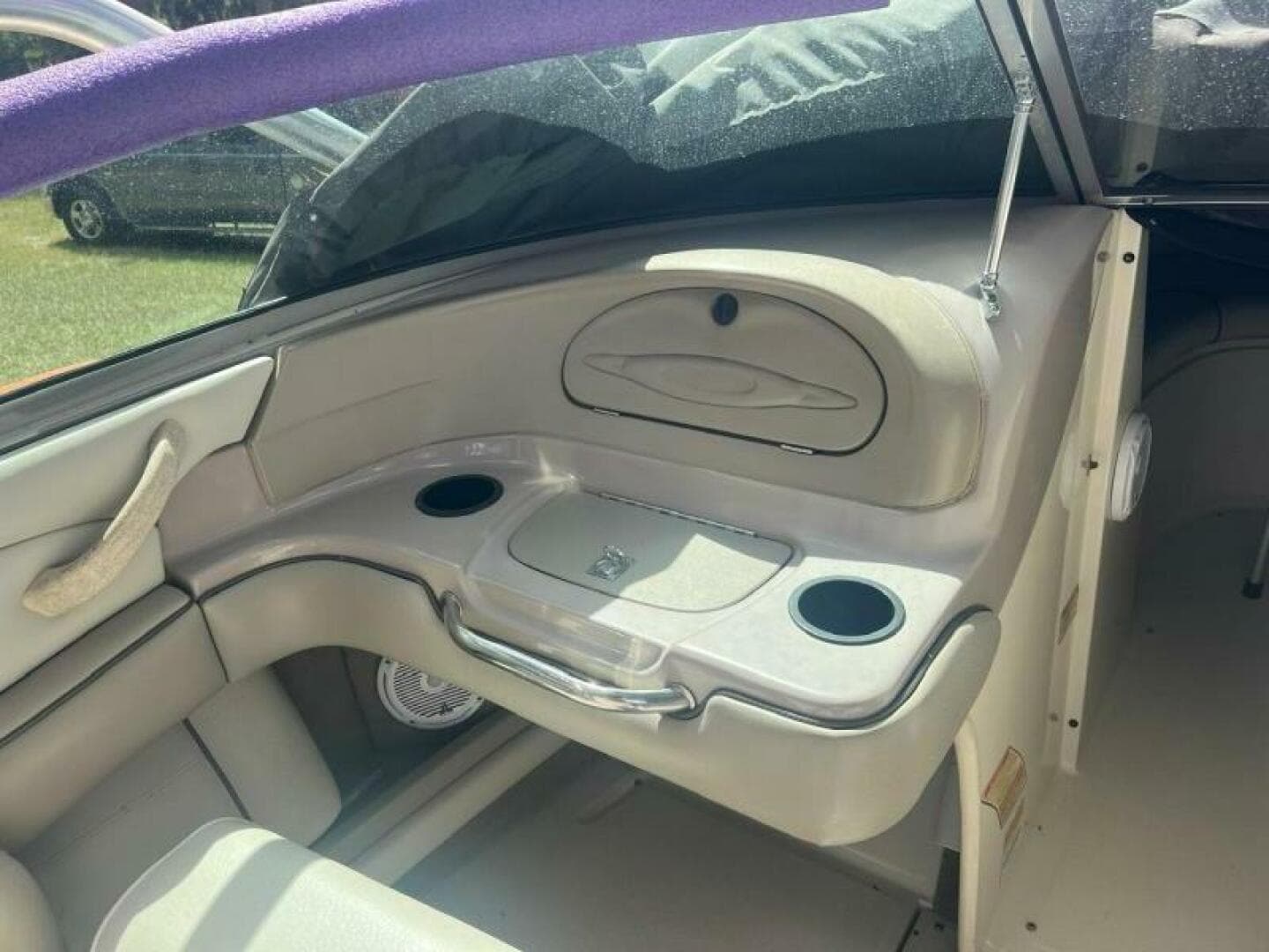 2003 Sea Ray 220 Bow Rider — photo 9