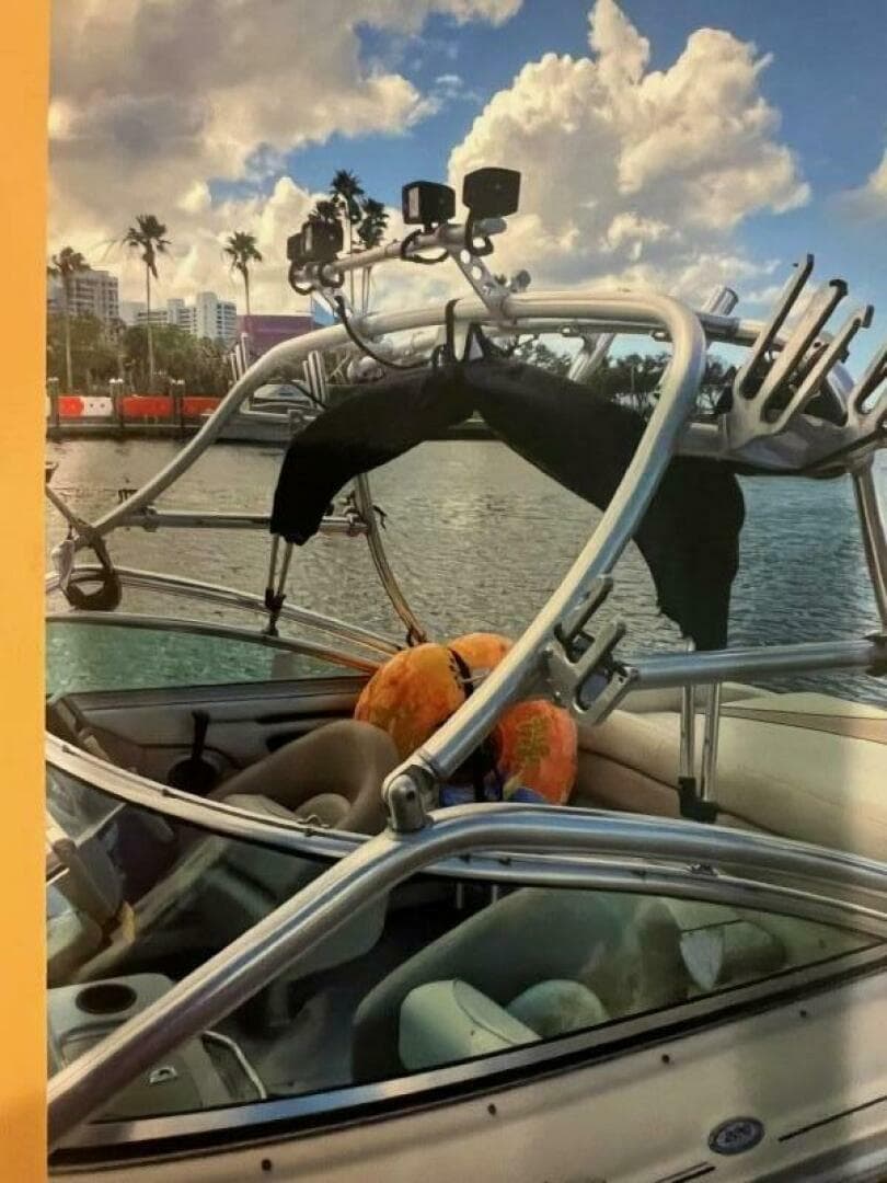 2003 Sea Ray 220 Bow Rider — photo 13