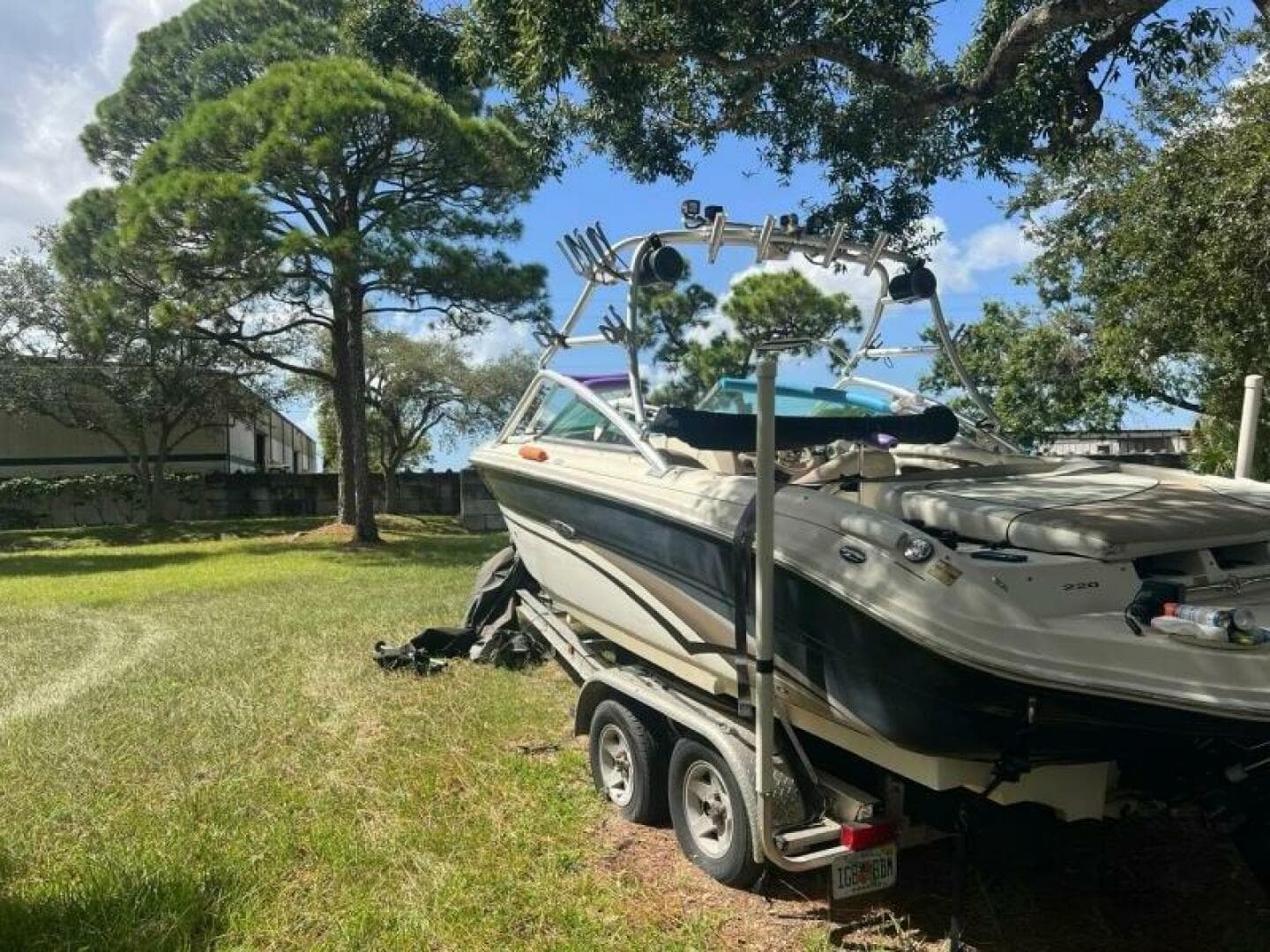 2003 Sea Ray 220 Bow Rider — photo 25