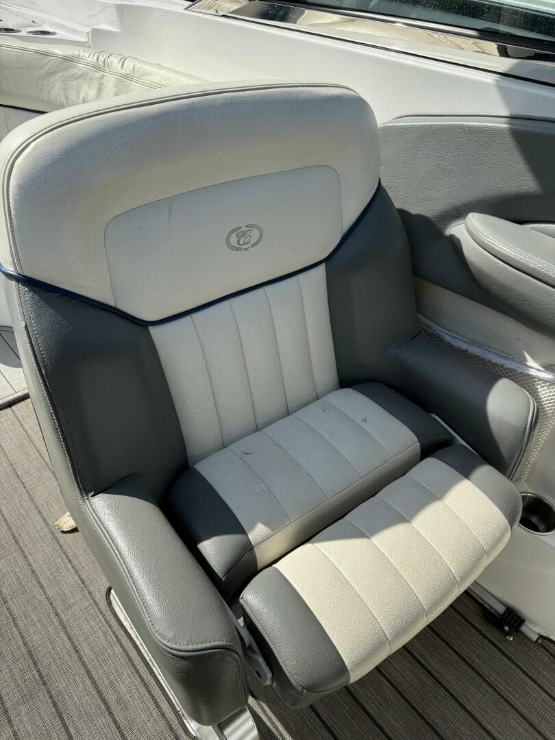 2006 Cobalt 282 — photo 12