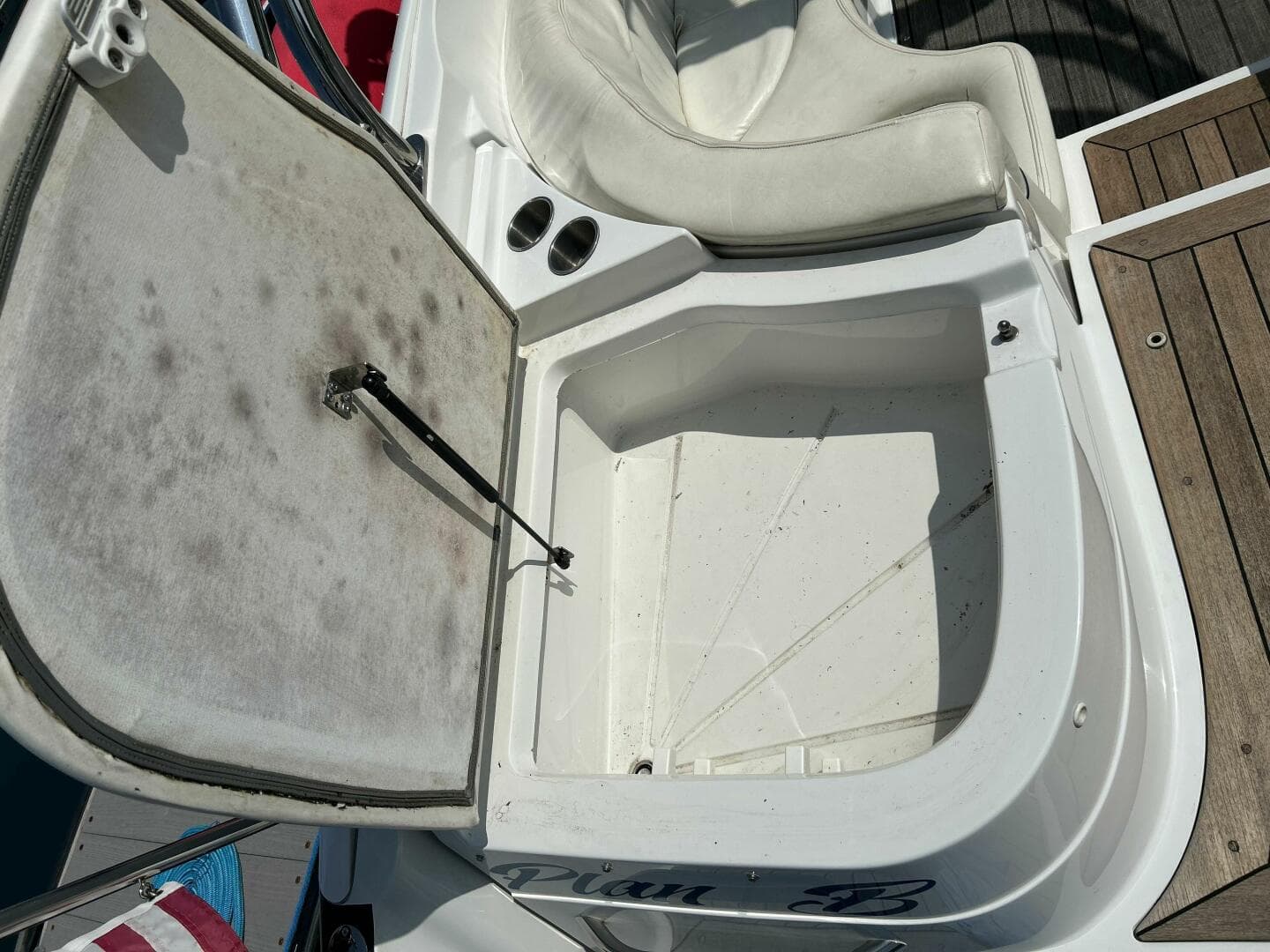 2006 Cobalt 282 — photo 9