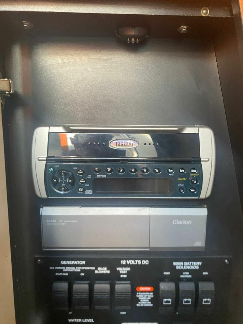 2003 Sea Ray 340 Sundancer — photo 27