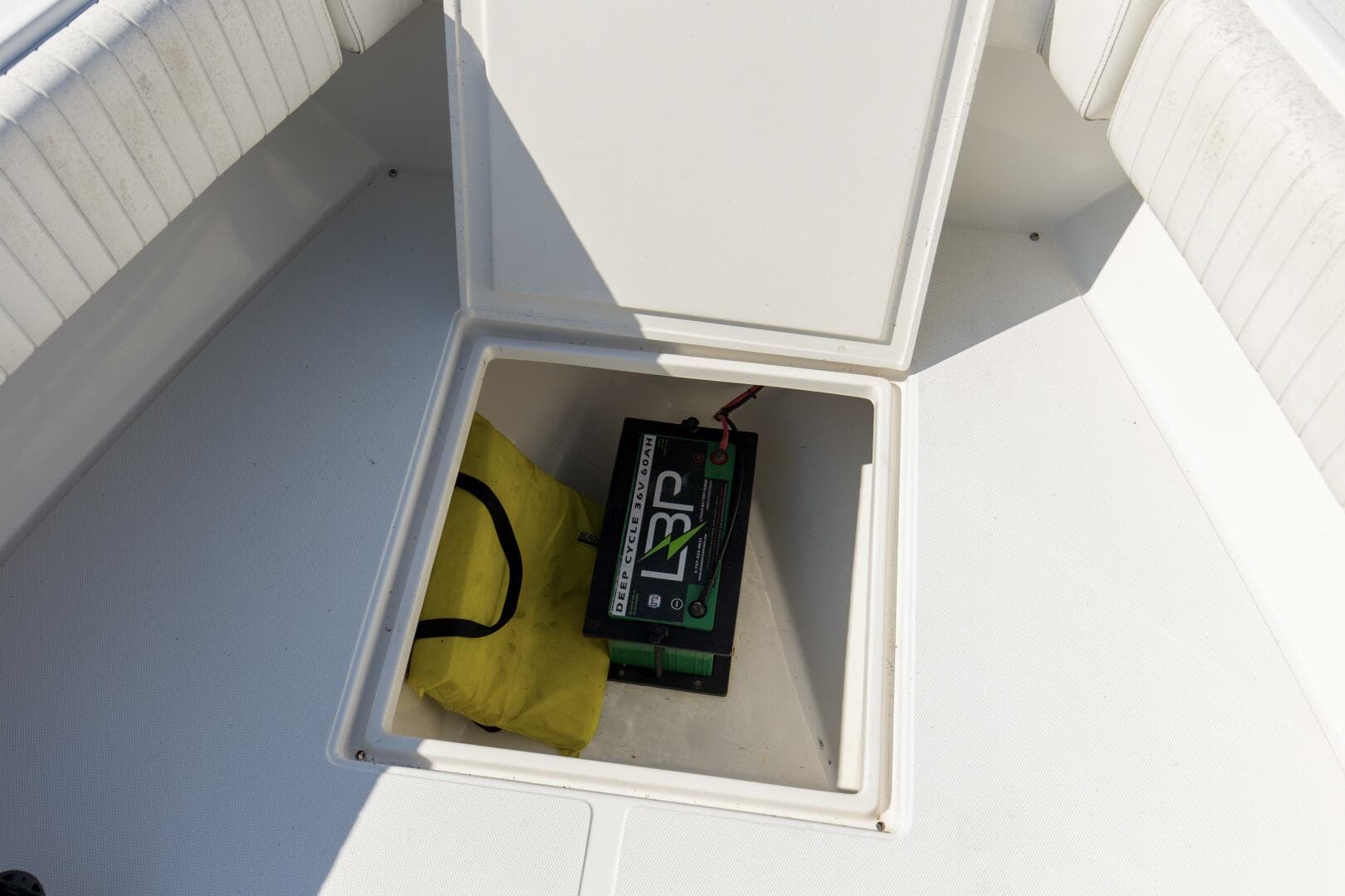 2003 Jupiter 31 Open — photo 9