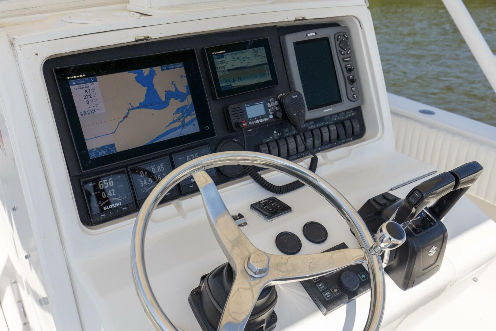 2003 Jupiter 31 Open — photo 6