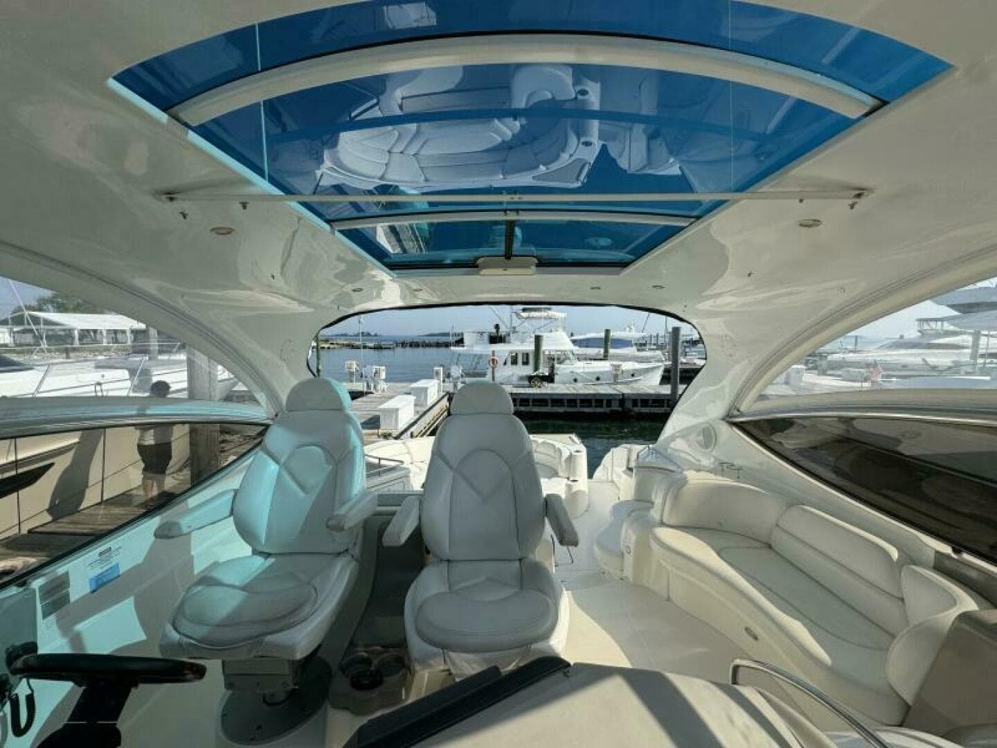 2003 Cruisers Yachts 540 Express — photo 13