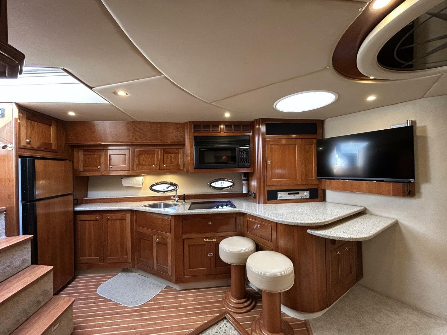 2003 Cruisers Yachts 540 Express — photo 15
