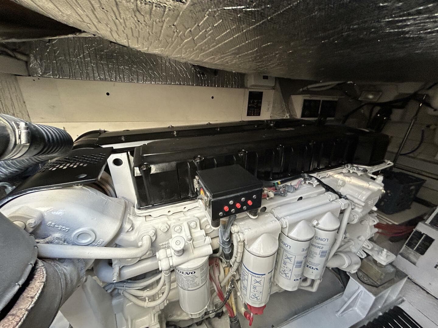 2003 Cruisers Yachts 540 Express — photo 26