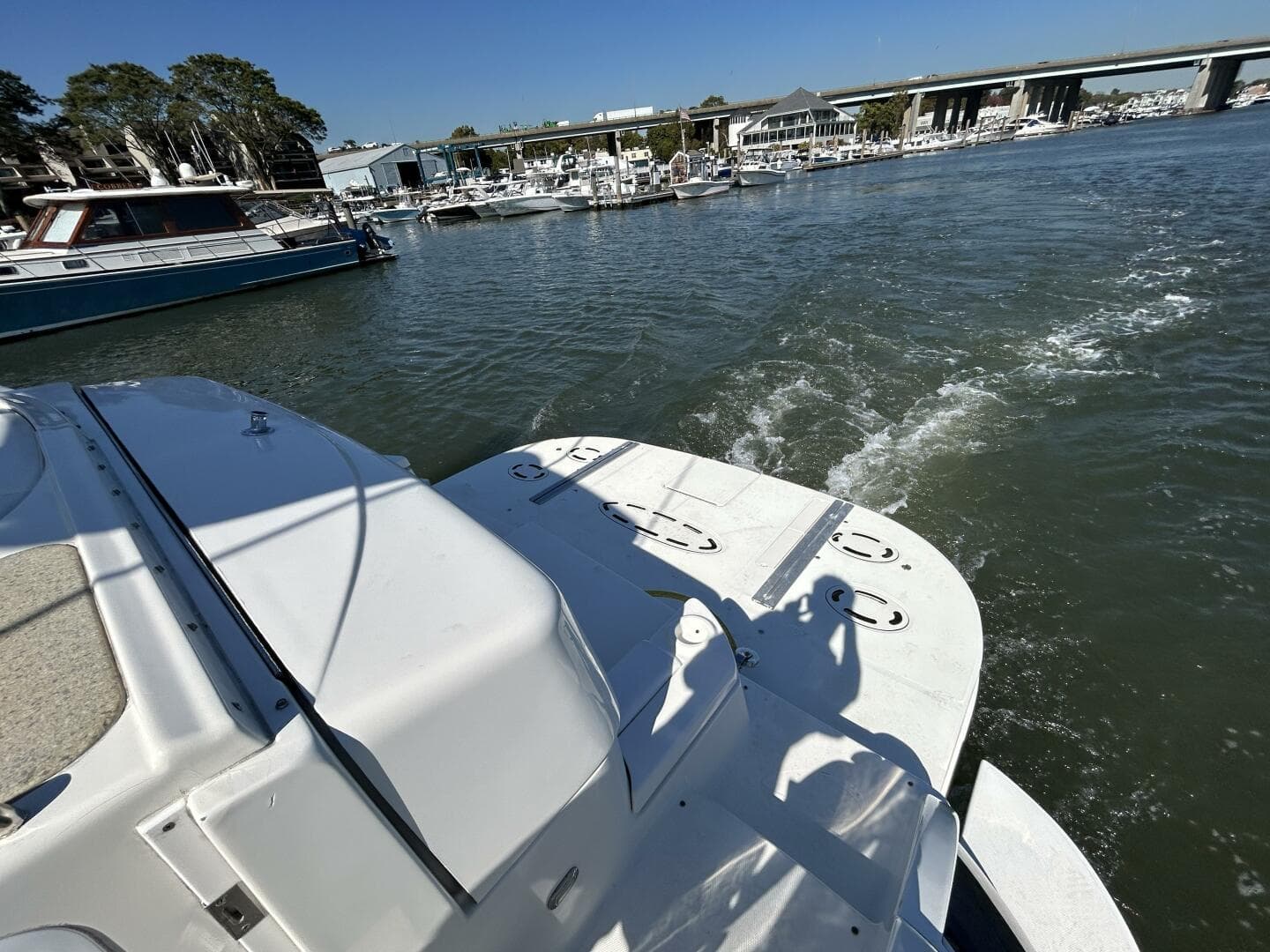 2003 Cruisers Yachts 540 Express — photo 5