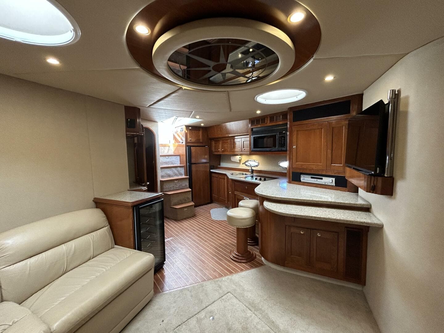 2003 Cruisers Yachts 540 Express — photo 19