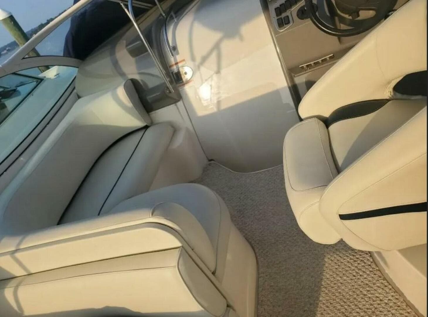 2007 Cruisers Yachts 310 Express — photo 9