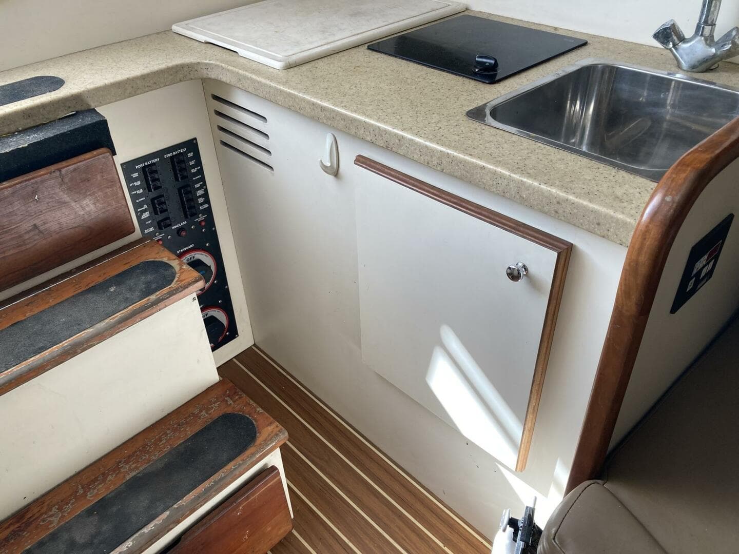 2006 Luhrs 280 Express Open — photo 18