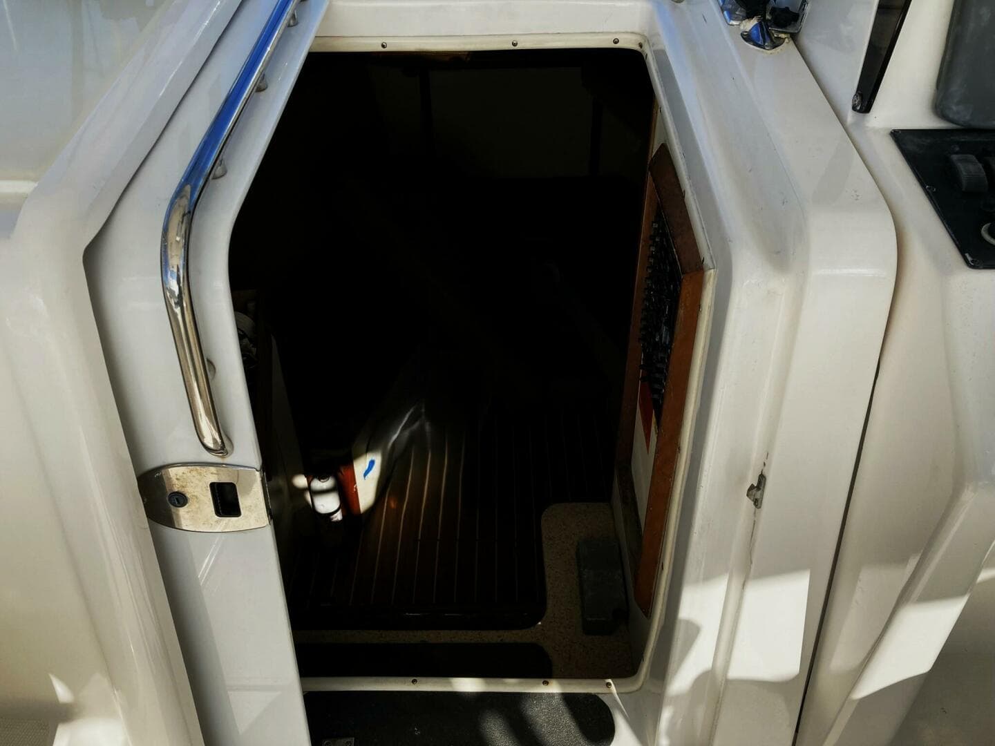 2006 Luhrs 280 Express Open — photo 14