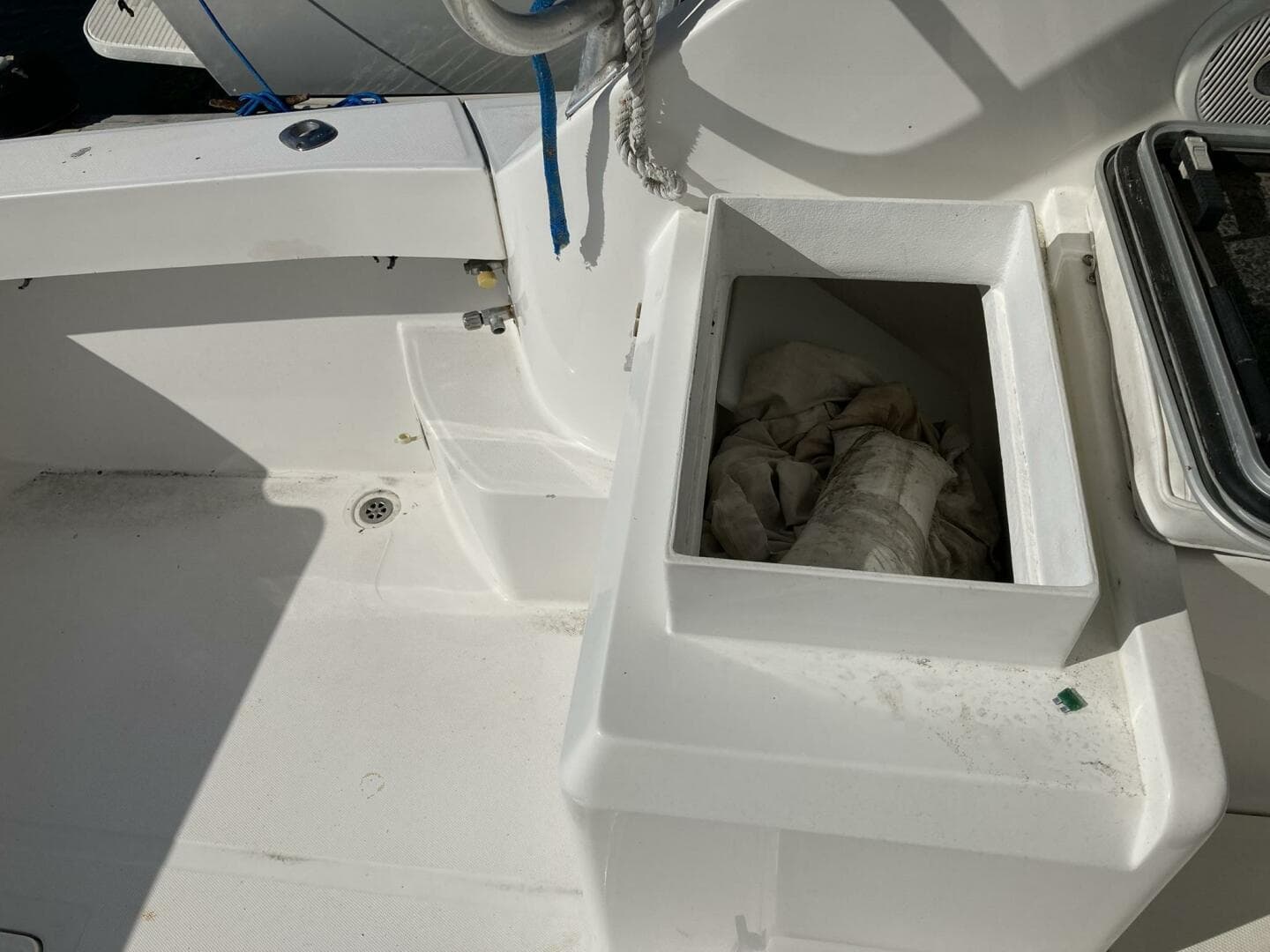 2006 Luhrs 280 Express Open — photo 22