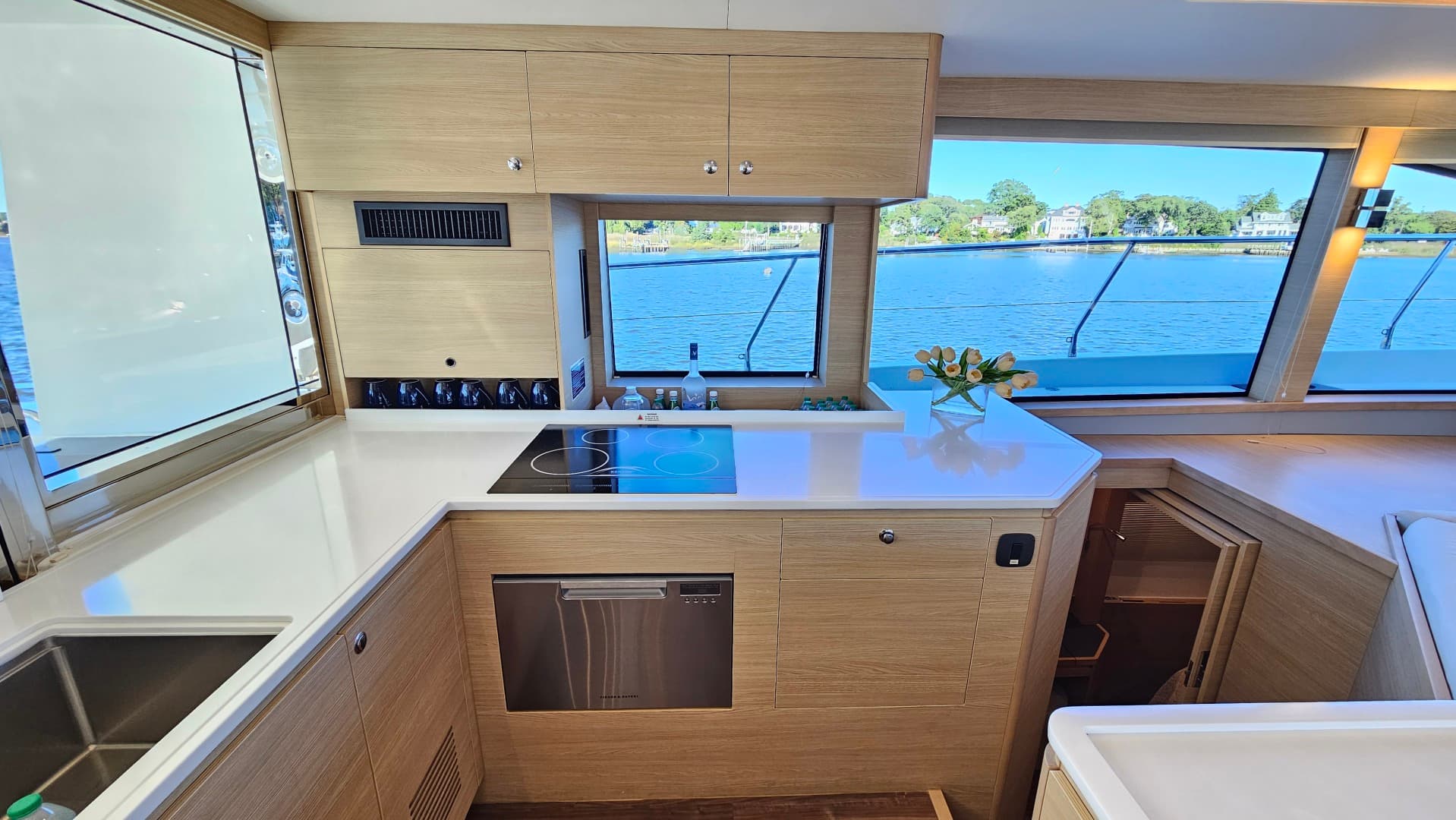 2023 Aquila 54 Yacht — photo 22