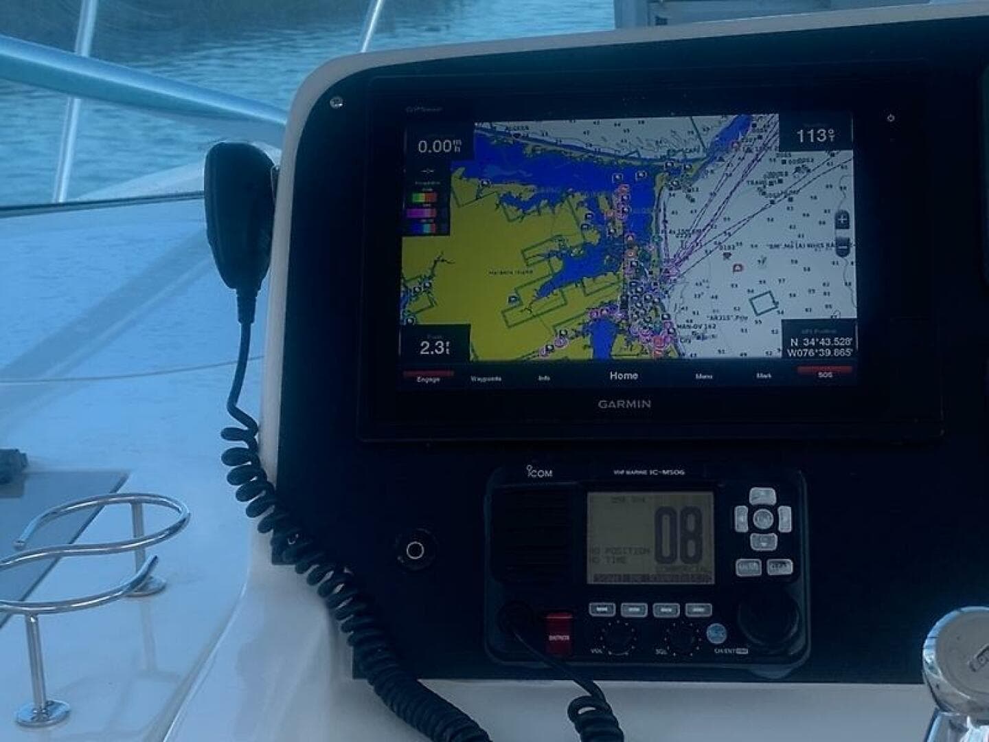 2006 Rampage 38 Express — photo 16