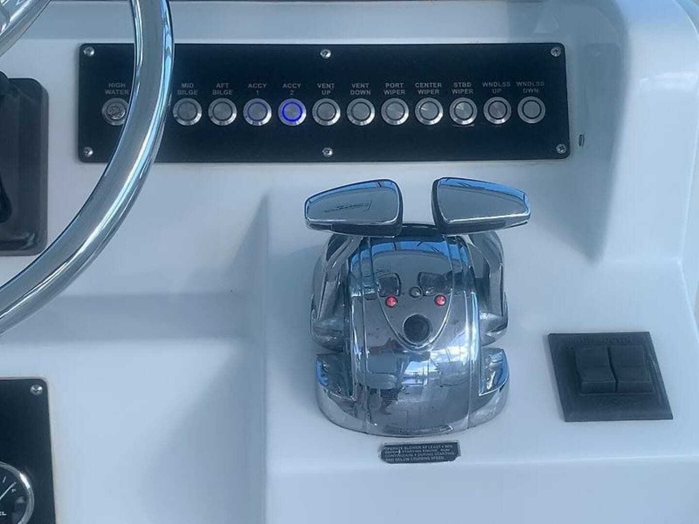 2006 Rampage 38 Express — photo 19