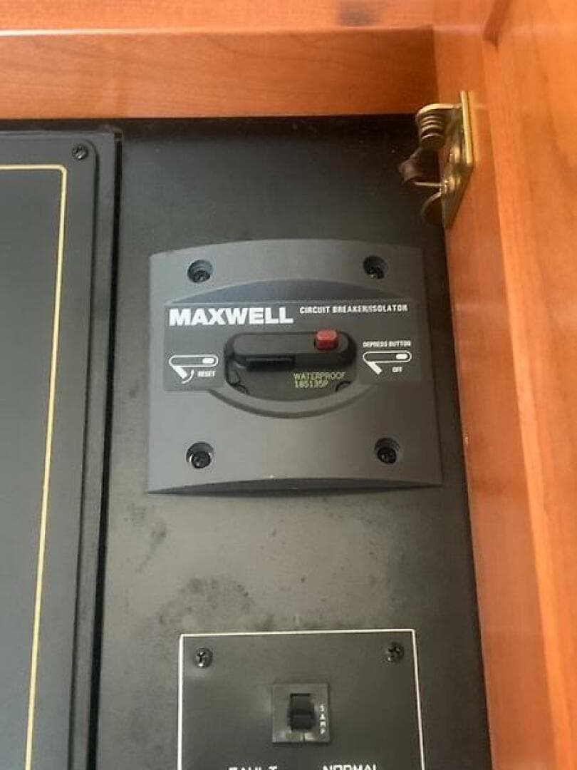 2006 Rampage 38 Express — photo 30