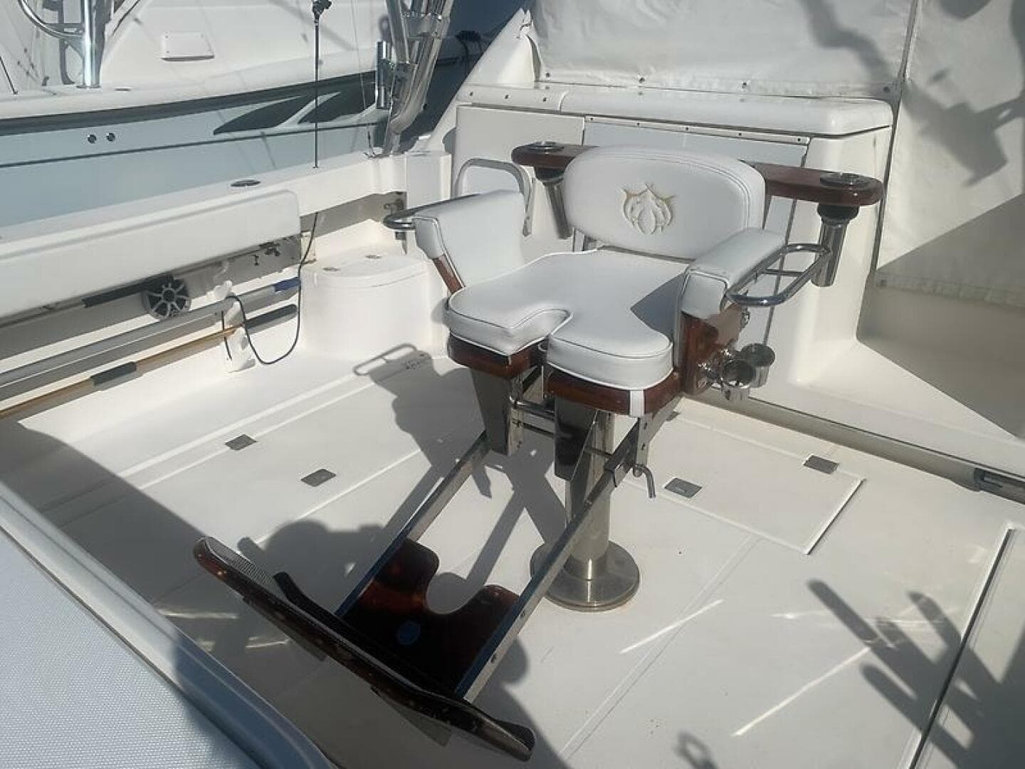 2006 Rampage 38 Express — photo 10