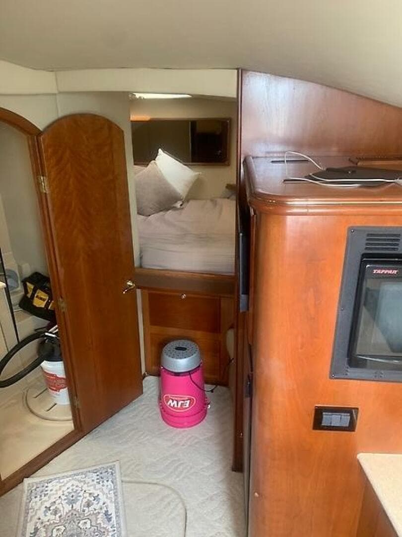 2006 Rampage 38 Express — photo 44